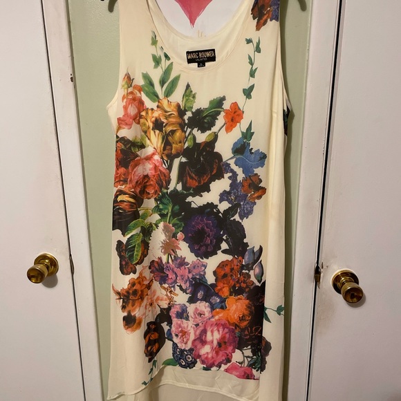 Dress - Picture 2 of 9